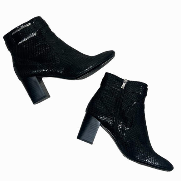 Calvin Klein Black Snake Print Cattee Booties size 10 - Picture 3 of 11